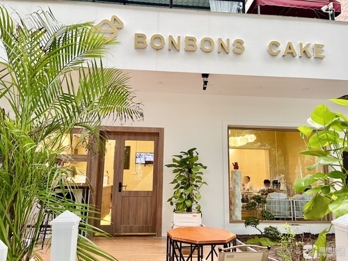 BONBONS CAKE店铺招牌